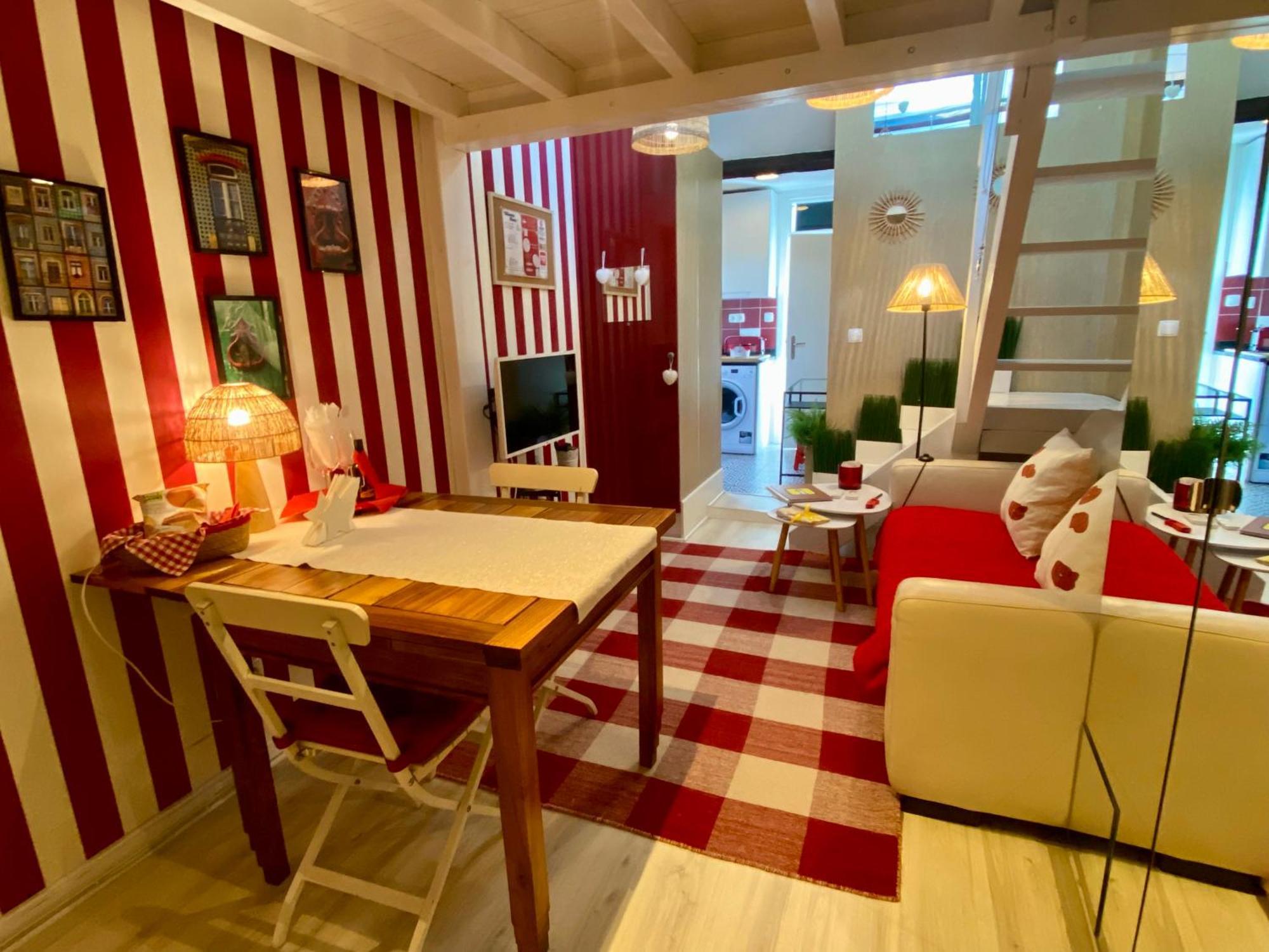 Studios With Mezzanine Rua Da Moeda Лиссабон Экстерьер фото